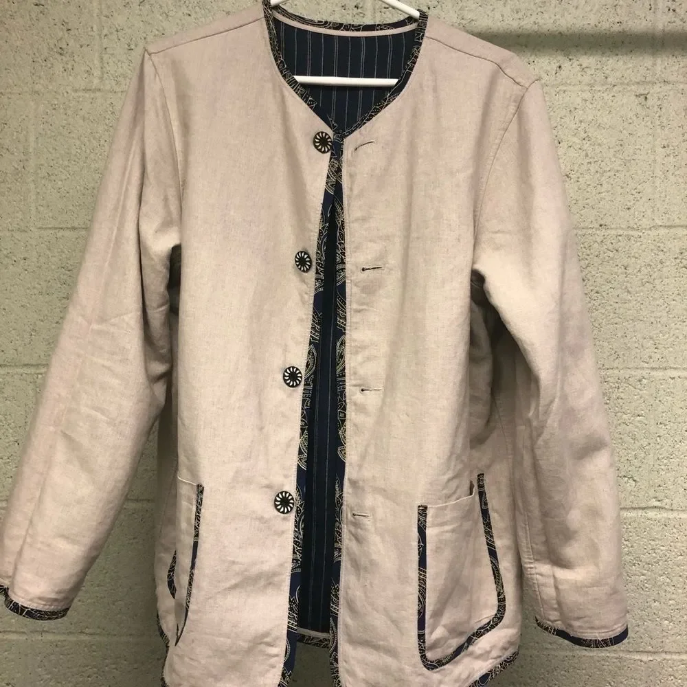 Koos
Of Course Reversible Linen Jacket - Picture 3 of 8